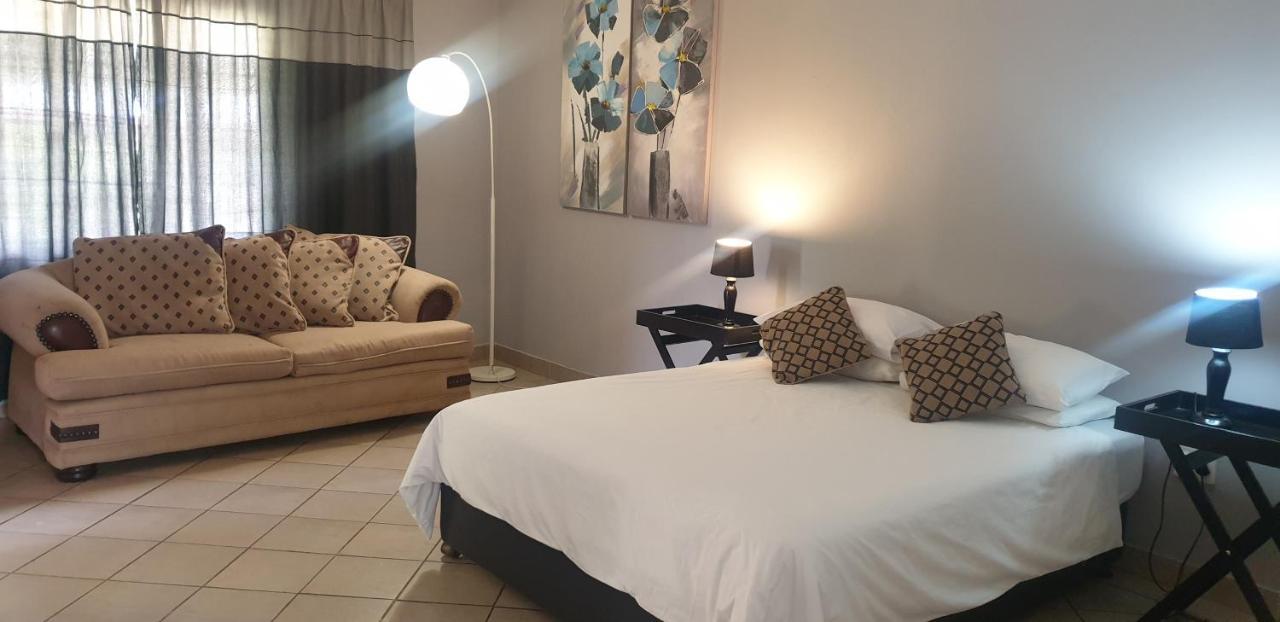 באנוני Anna Boeremeisie Guesthouse מראה חיצוני תמונה