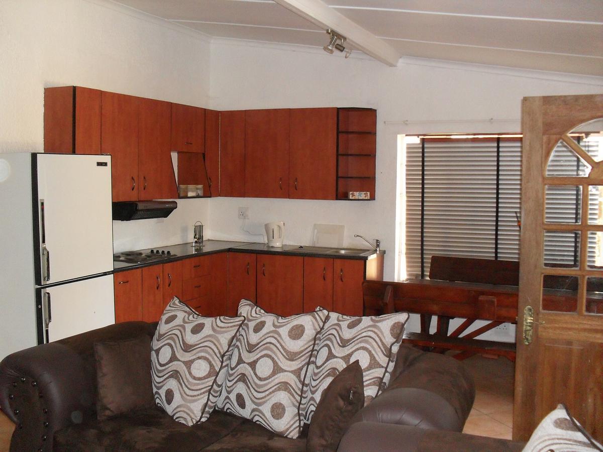 באנוני Anna Boeremeisie Guesthouse מראה חיצוני תמונה