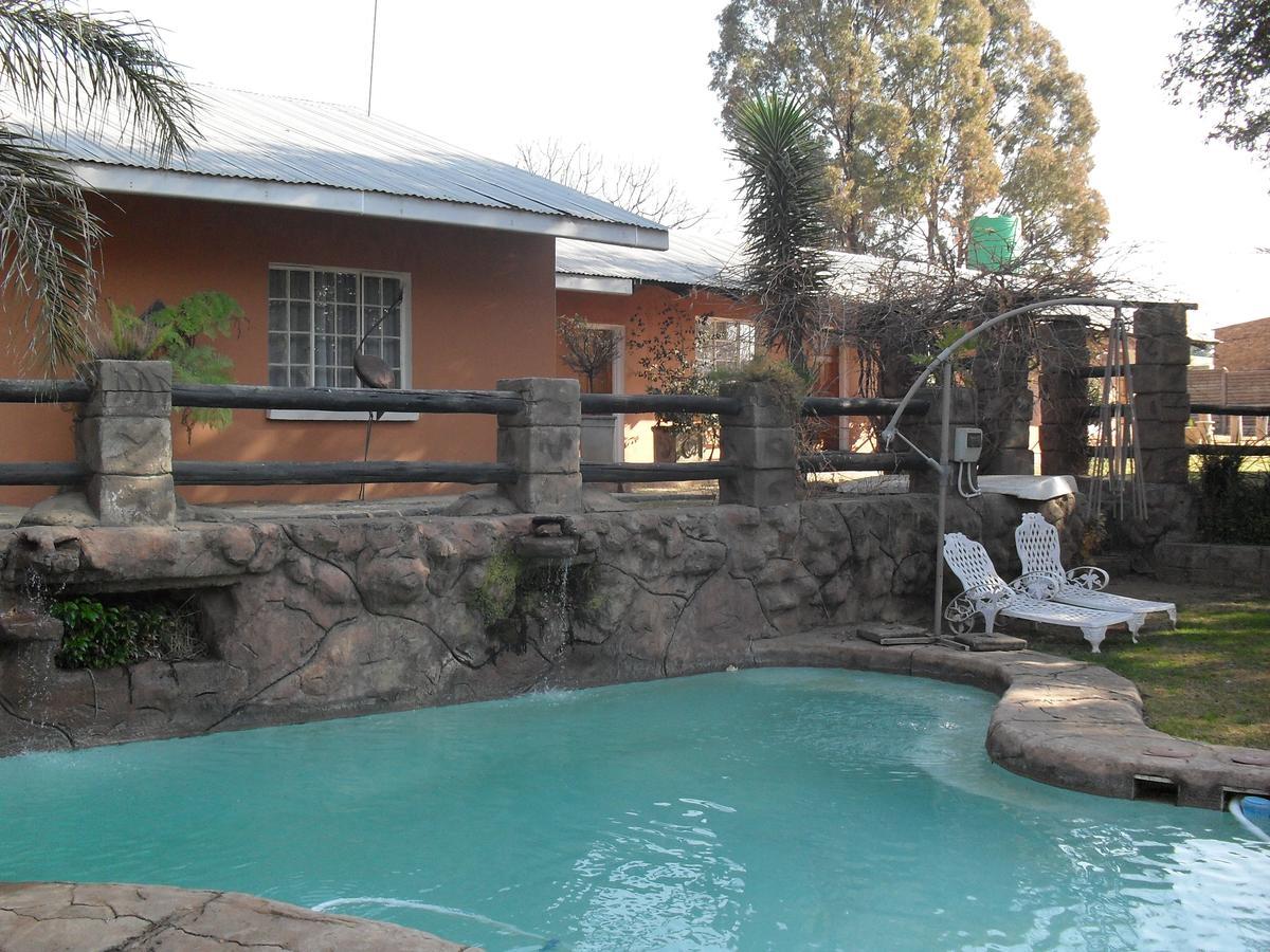 באנוני Anna Boeremeisie Guesthouse מראה חיצוני תמונה